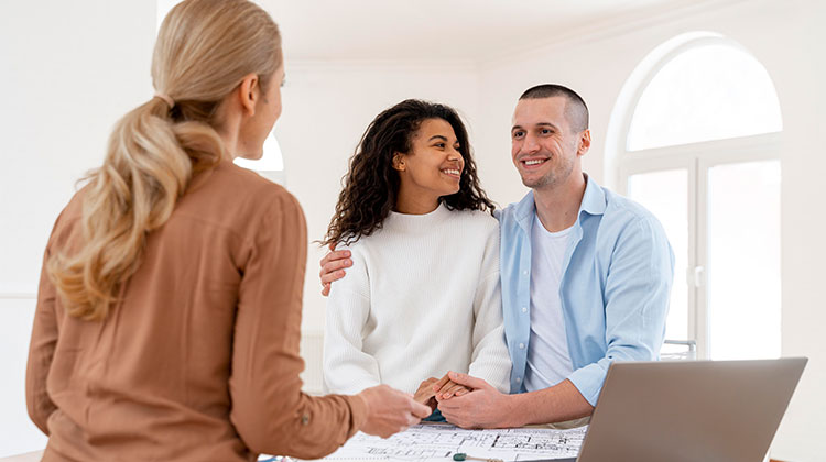 Life Insurance Broker vs. Agent: What's the Difference? 5 Life Insurance Broker vs. Agent