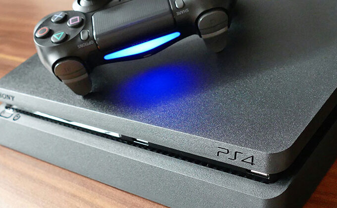 PS4 Controller Flashing White Light