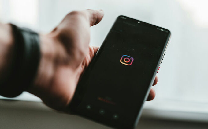 Instagram Black Screen