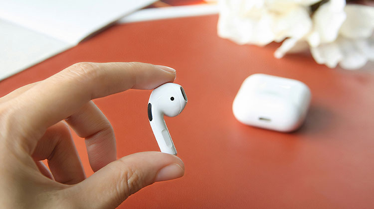 AirPods Microphone Not Working